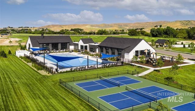 8448 W Brooks Dr, Boise, ID 83714