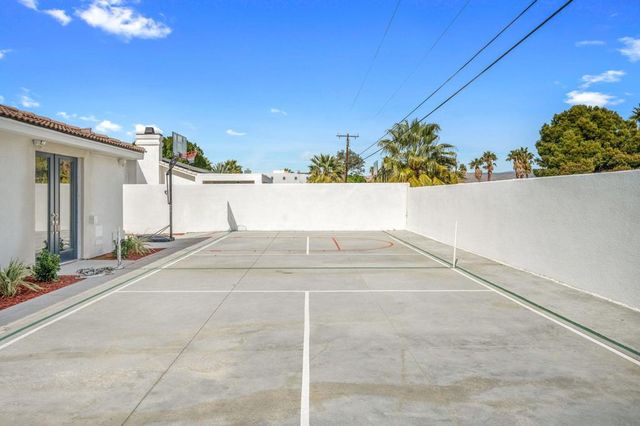 2932 N Sunrise Way, Palm Springs, CA 92262