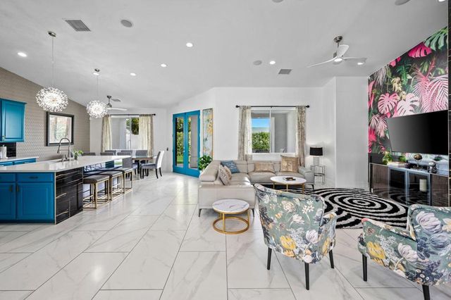 2932 N Sunrise Way, Palm Springs, CA 92262