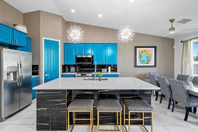 2932 N Sunrise Way, Palm Springs, CA 92262