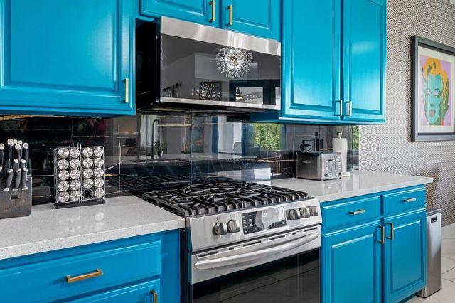 2932 N Sunrise Way, Palm Springs, CA 92262