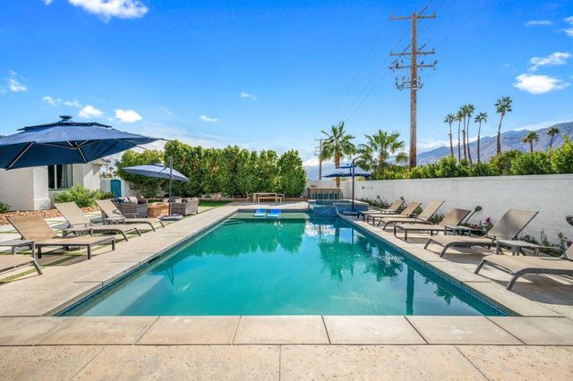 2932 N Sunrise Way, Palm Springs, CA 92262