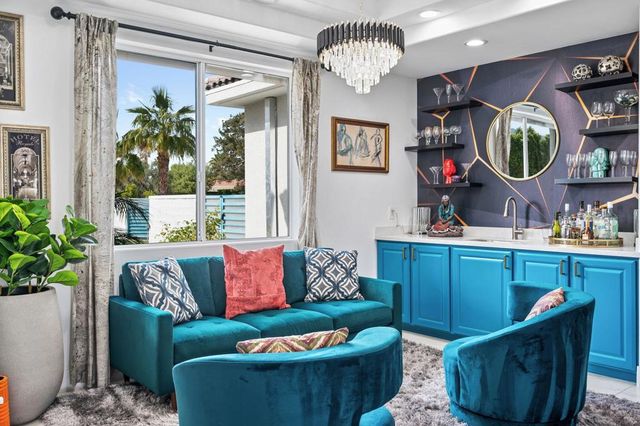 2932 N Sunrise Way, Palm Springs, CA 92262