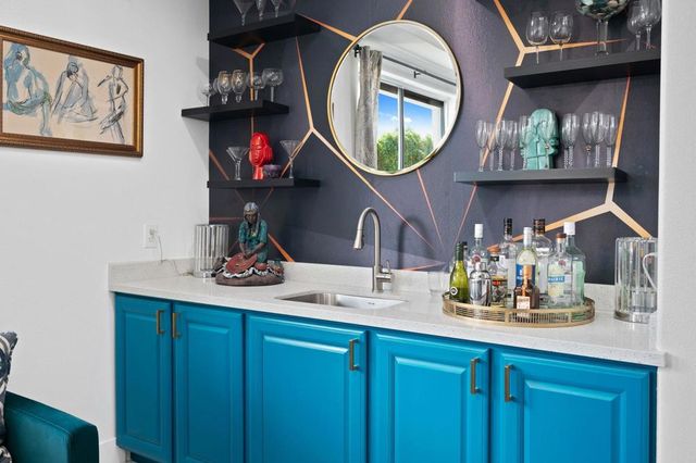 2932 N Sunrise Way, Palm Springs, CA 92262