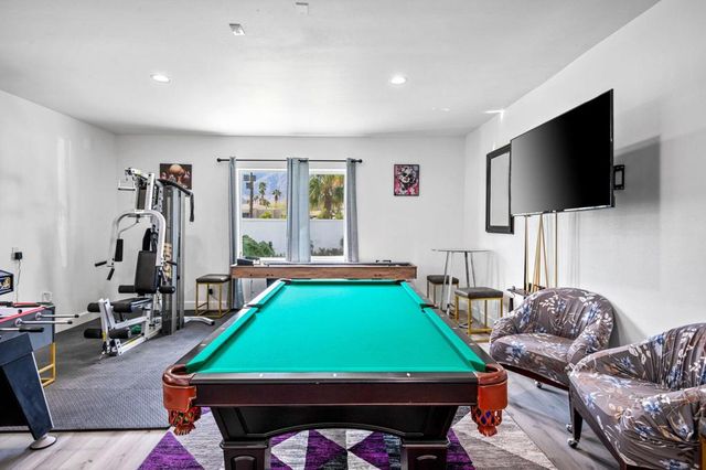 2932 N Sunrise Way, Palm Springs, CA 92262