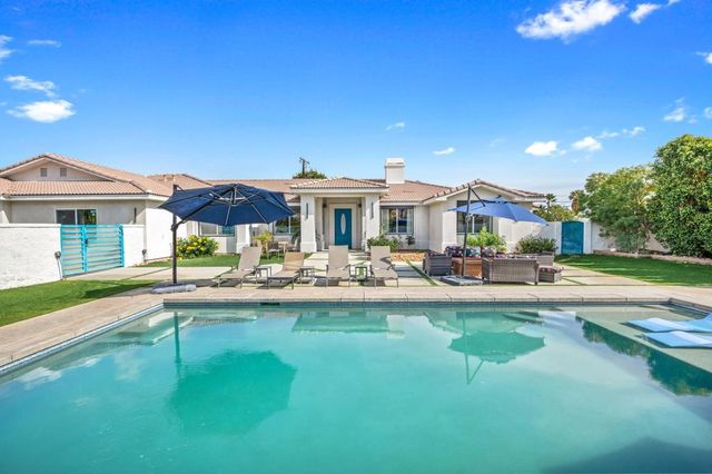 2932 N Sunrise Way, Palm Springs, CA 92262