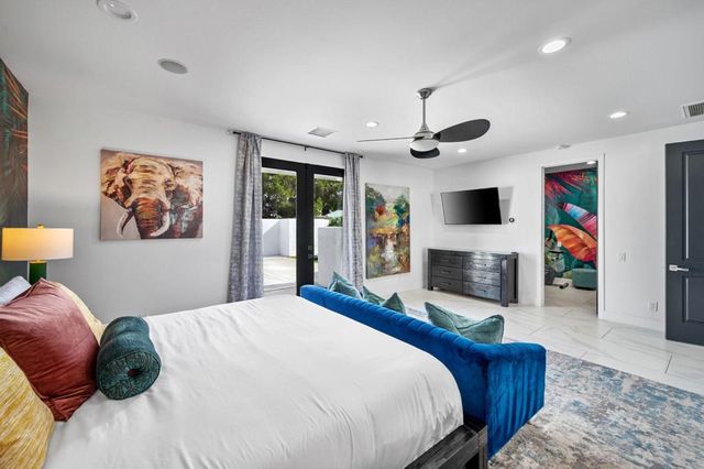 2932 N Sunrise Way, Palm Springs, CA 92262