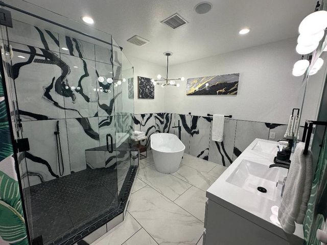 2932 N Sunrise Way, Palm Springs, CA 92262