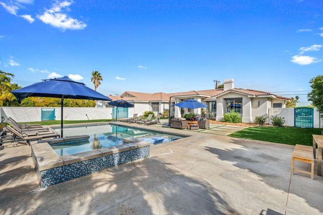 2932 N Sunrise Way, Palm Springs, CA 92262