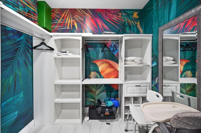 2932 N Sunrise Way, Palm Springs, CA 92262