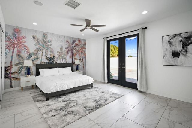 2932 N Sunrise Way, Palm Springs, CA 92262