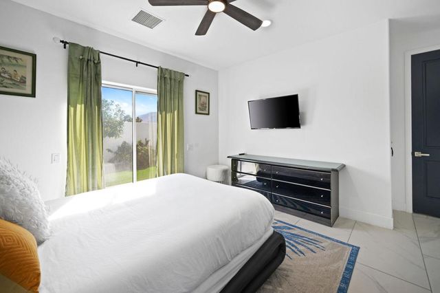 2932 N Sunrise Way, Palm Springs, CA 92262