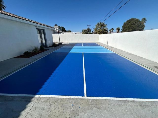 2932 N Sunrise Way, Palm Springs, CA 92262