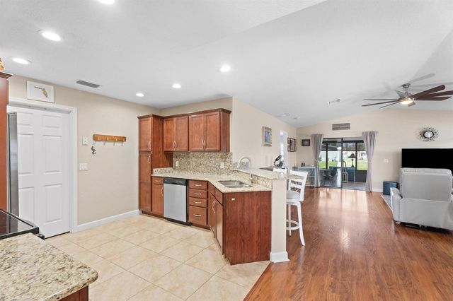24 Alta Loma, Port St. Lucie, FL 34952