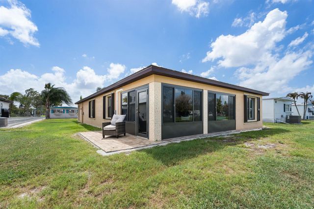 24 Alta Loma, Port St. Lucie, FL 34952