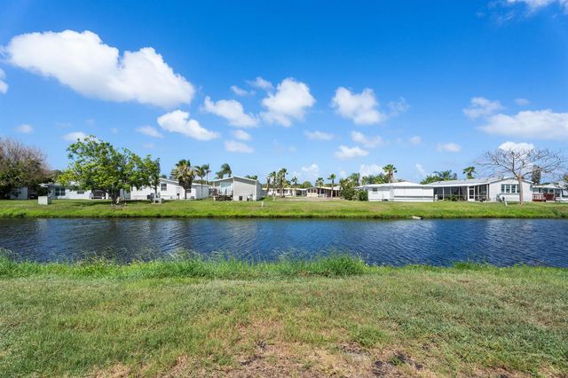 24 Alta Loma, Port St. Lucie, FL 34952