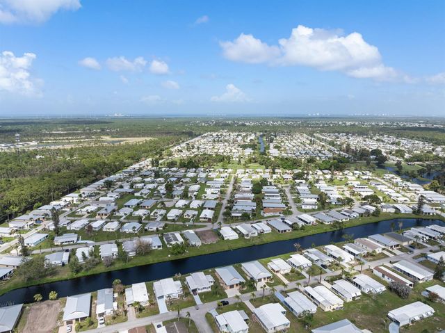 24 Alta Loma, Port St. Lucie, FL 34952