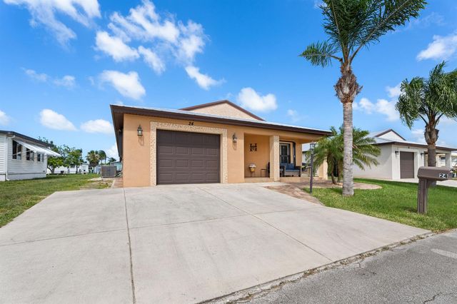 24 Alta Loma, Port St. Lucie, FL 34952