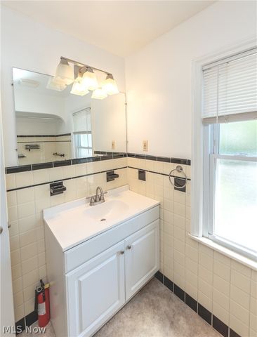 4218 Bushnell Road, University Heights, OH 44118