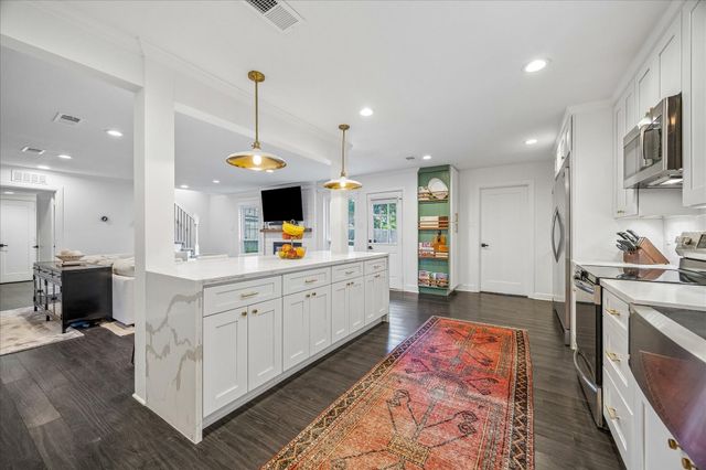 747 Thistlewood Drive, Houston, TX 77079