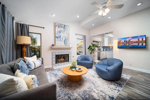 7377 Eads Ave., La Jolla, CA 92037