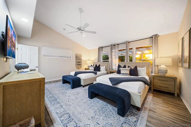 7377 Eads Ave., La Jolla, CA 92037