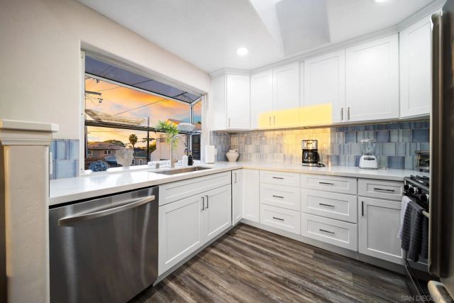 7377 Eads Ave., La Jolla, CA 92037