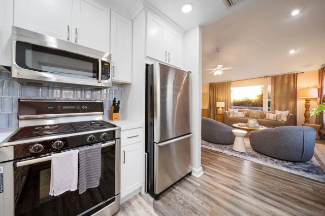 7377 Eads Ave., La Jolla, CA 92037