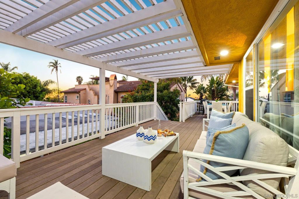 7377 Eads Ave., La Jolla, CA 92037