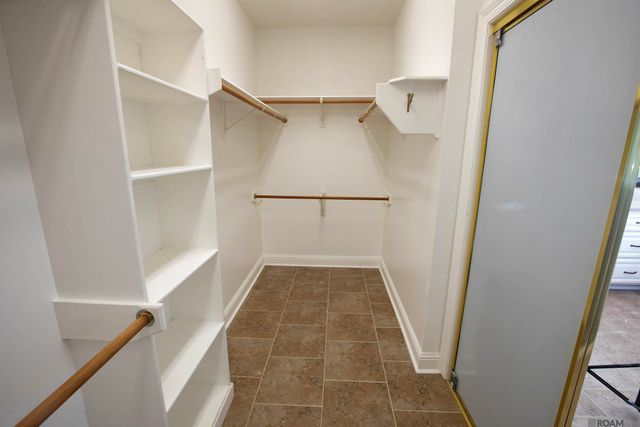 732 Troutbeck Dr, Baton Rouge, LA 70810