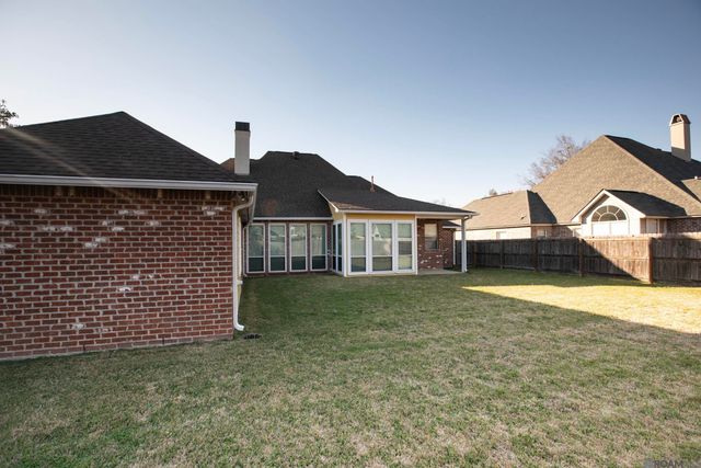 732 Troutbeck Dr, Baton Rouge, LA 70810