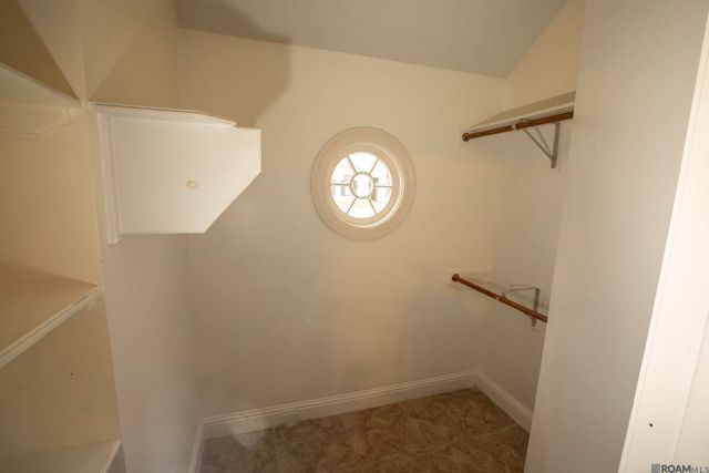 732 Troutbeck Dr, Baton Rouge, LA 70810