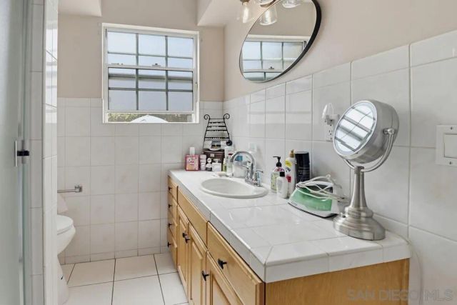 4323 Argos, San Diego, CA 92116