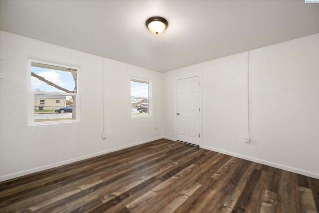 505 N 15th Ave, Pasco, WA 99301