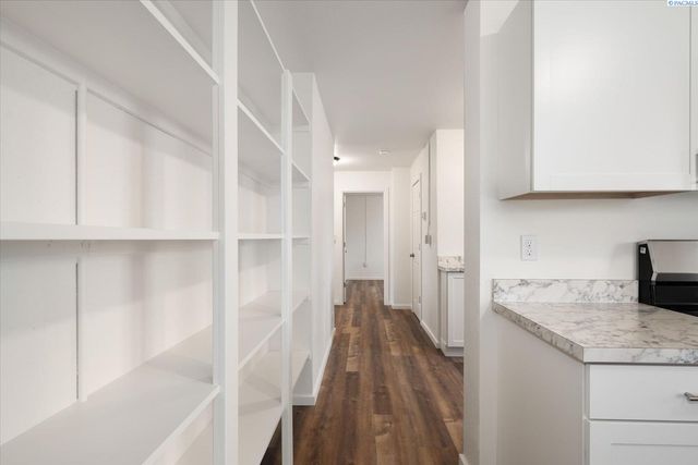 505 N 15th Ave, Pasco, WA 99301