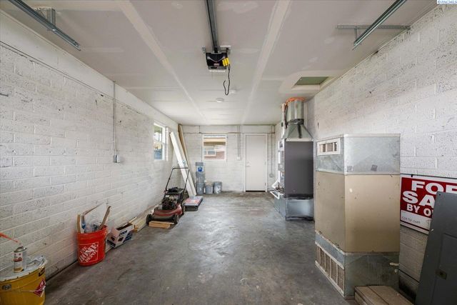 505 N 15th Ave, Pasco, WA 99301