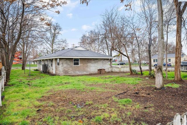 505 N 15th Ave, Pasco, WA 99301