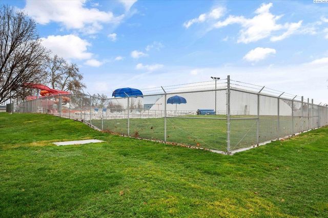 505 N 15th Ave, Pasco, WA 99301