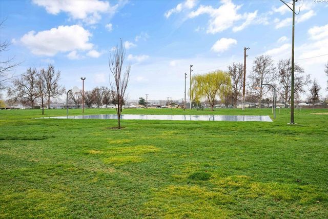 505 N 15th Ave, Pasco, WA 99301