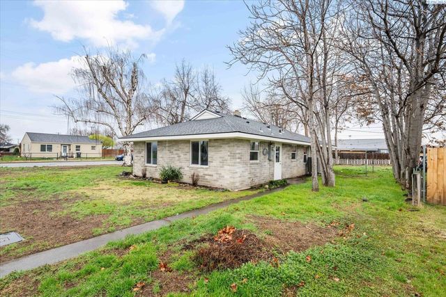505 N 15th Ave, Pasco, WA 99301