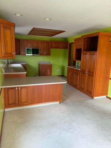 1031 Deer Cliff Court, Fort Wayne, IN 46804