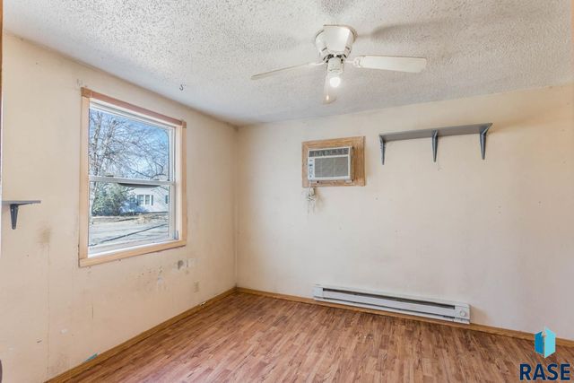 618 S Elmwood Ave Avenue, Sioux Falls, SD 57104