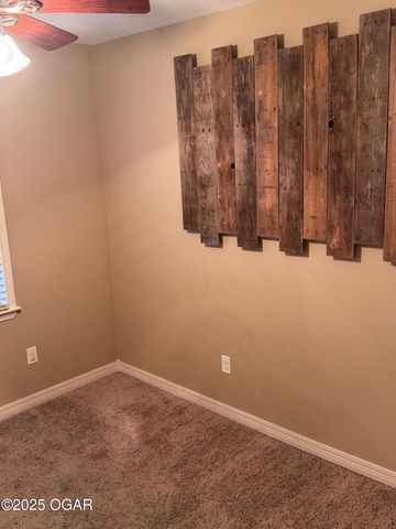 2610 S Ohio Avenue, Joplin, MO 64804