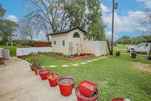 4520 County Road 819c, Brazoria, TX 77422