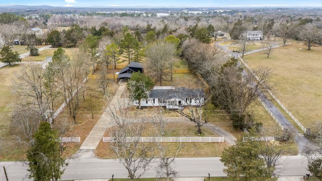 2614 Elam Rd, Murfreesboro, TN 37127
