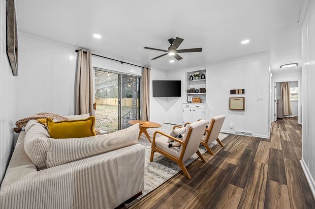 2614 Elam Rd, Murfreesboro, TN 37127