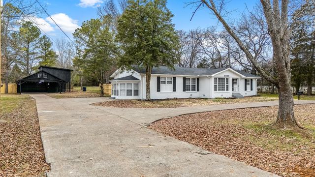 2614 Elam Rd, Murfreesboro, TN 37127