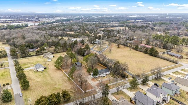 2614 Elam Rd, Murfreesboro, TN 37127