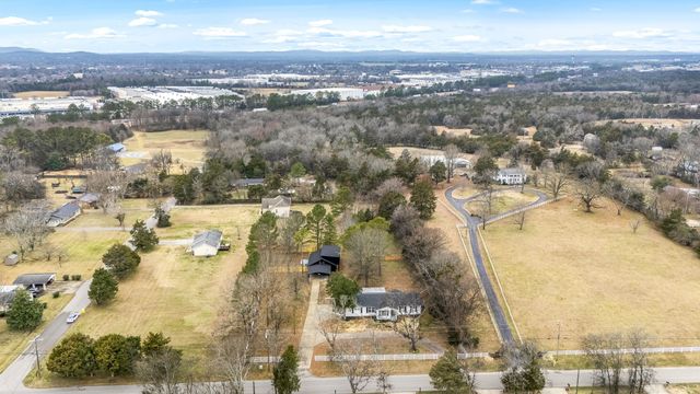 2614 Elam Rd, Murfreesboro, TN 37127