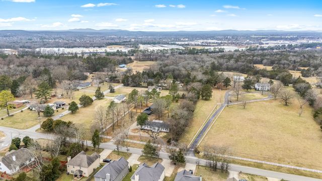 2614 Elam Rd, Murfreesboro, TN 37127